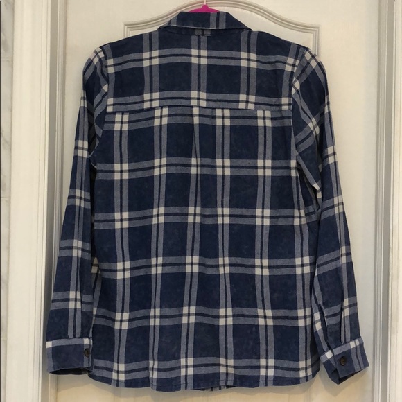 BLUE & WHITE CHECKERED PLAID BUTTON DOWN TOP - Picture 5 of 6
